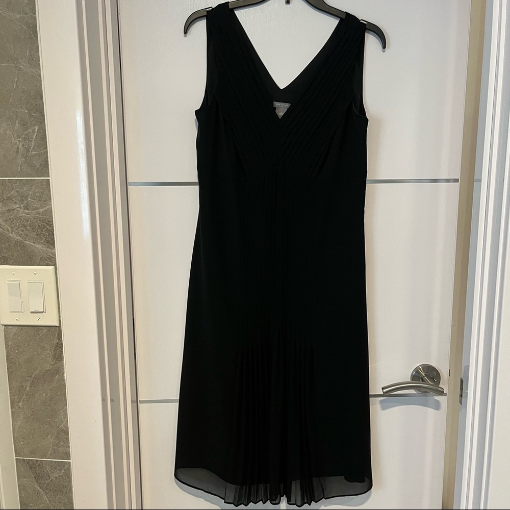 EUC Ann Taylor v-neck a-line black dress fully lined